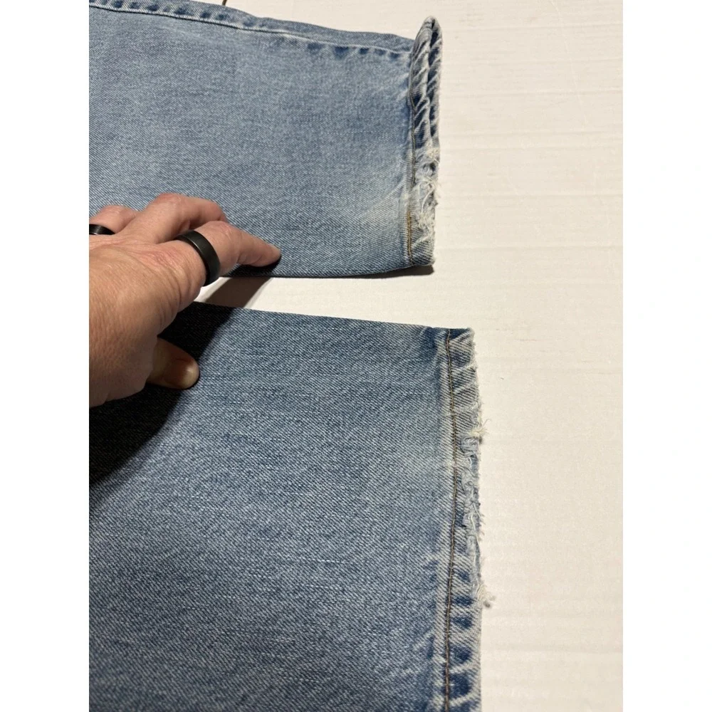 Vintage Levi's 560 Loose Fit Jeans Men's 40x32 2002 Made in Mexico